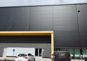 Aki Hyrkkönen referenssitarina